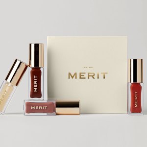 16 Sustainable Beauty and Fashion Gifts Stylish Editors Love