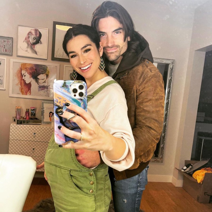 27 Weeks! BiP's Pregnant Ashley Iaconetti Shows Baby Bump Progress Promo