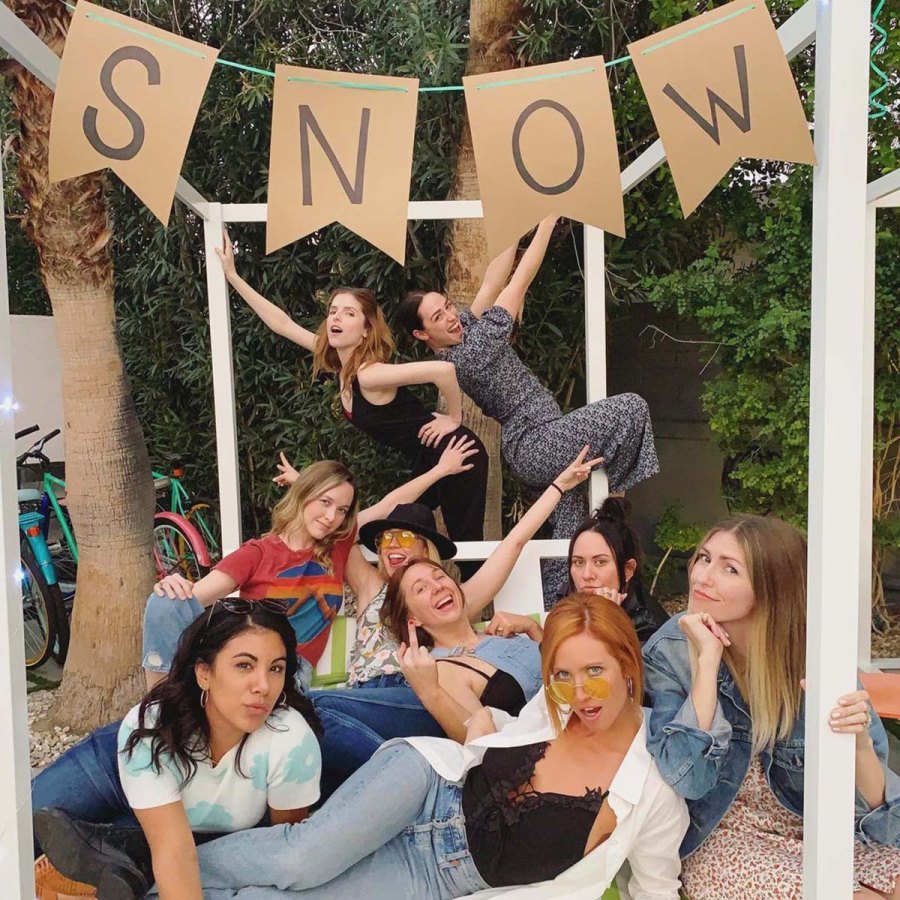 Aca Awesome Pitch Perfect Costars Sweetest Reunions Over Years