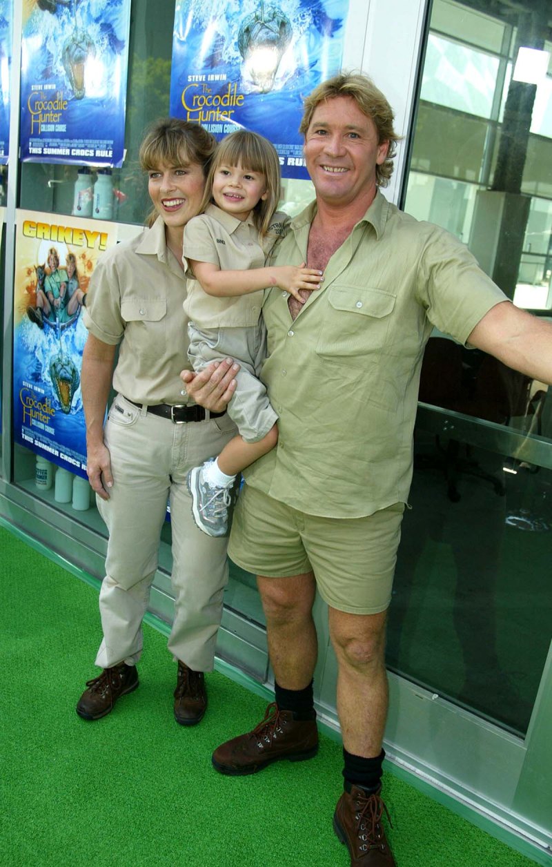 Bindi Irwin Robert Irwin Pay Tribute Their Late Dad Steve Irwin Day