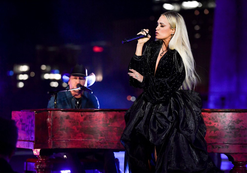 2021 American Music Awards Carrie Underwood Performs 'If I Didn't Love You' With Jason Aldean