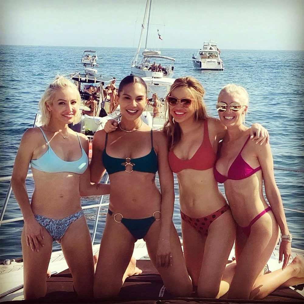 Selling Sunset' Cast's Hottest Bikini Moments: Photos