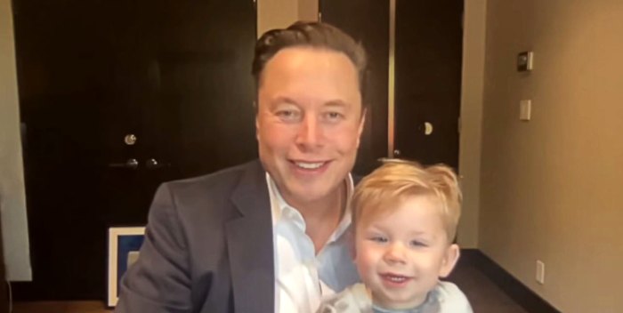 Show Stealer! Elon Musk’s Son X AE A-X12 Helps Dad Share Business News