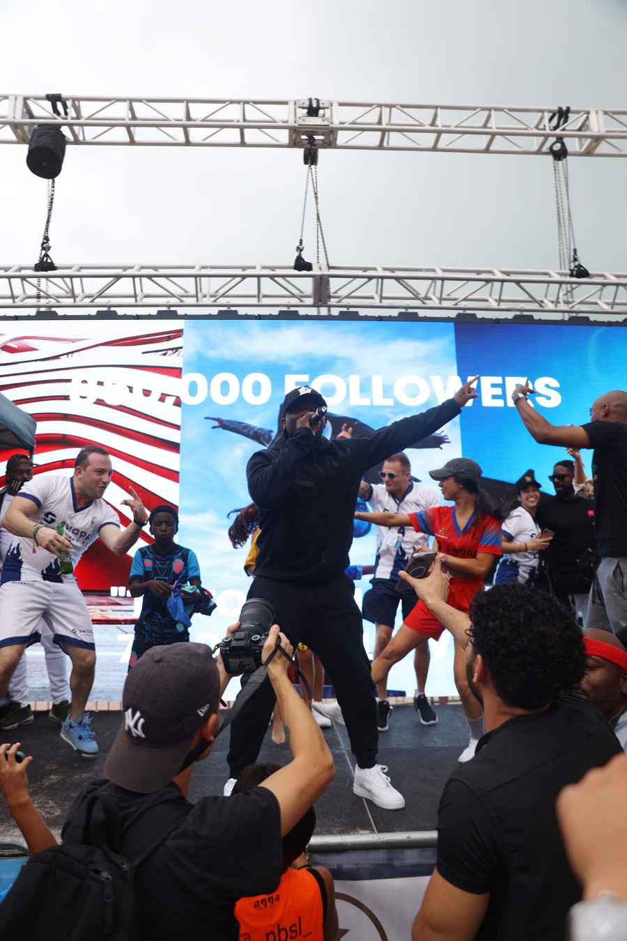 Floyd Mayweather Heads Celebrity Soccer Tournament Good Cause O.T. Genasis