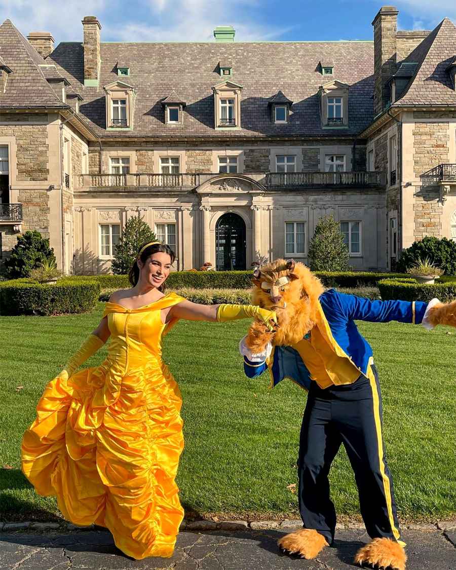 Halloween couples costumes