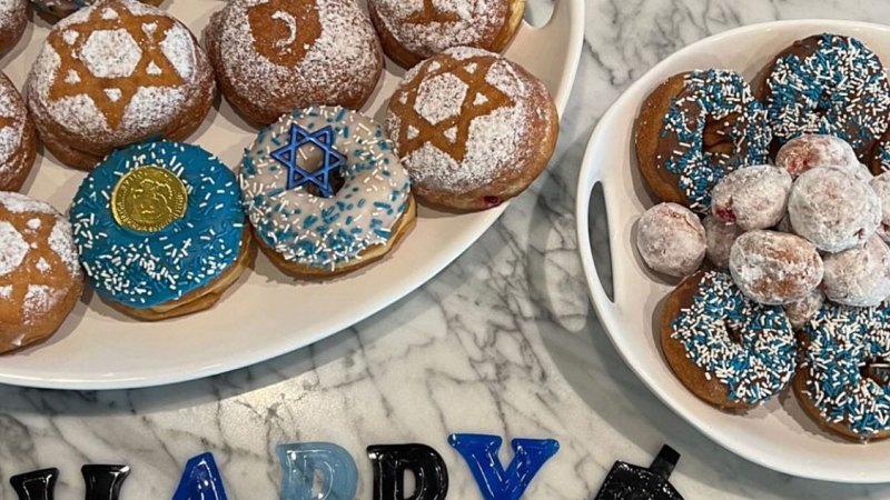 Hanukkah 2021 Andy Cohen Mayim Bialik and More Celebrate3
