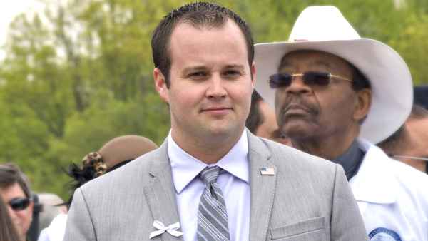 Josh Duggar's Child Pornography Trial Starts in Arkansas 7 Months After His Arrest