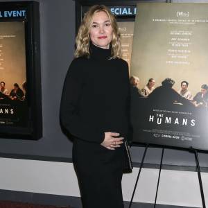 Julia Stiles Is Pregnant With 2nd Child Debuts Baby Bump on Red Carpet