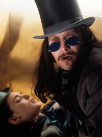 Just Like ‘Dracula'! Gary Oldman Slept in a Coffin While Filming Vampire Movie