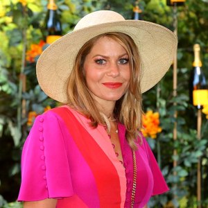 LOL Candace Cameron Bure Claps Back Trolls Over Family Wedding Photo