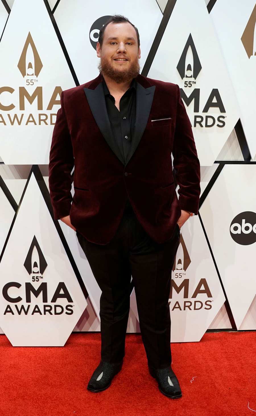 Luke Combs These Were the Best Dressed Hottest Men at the 2021 CMA Awards