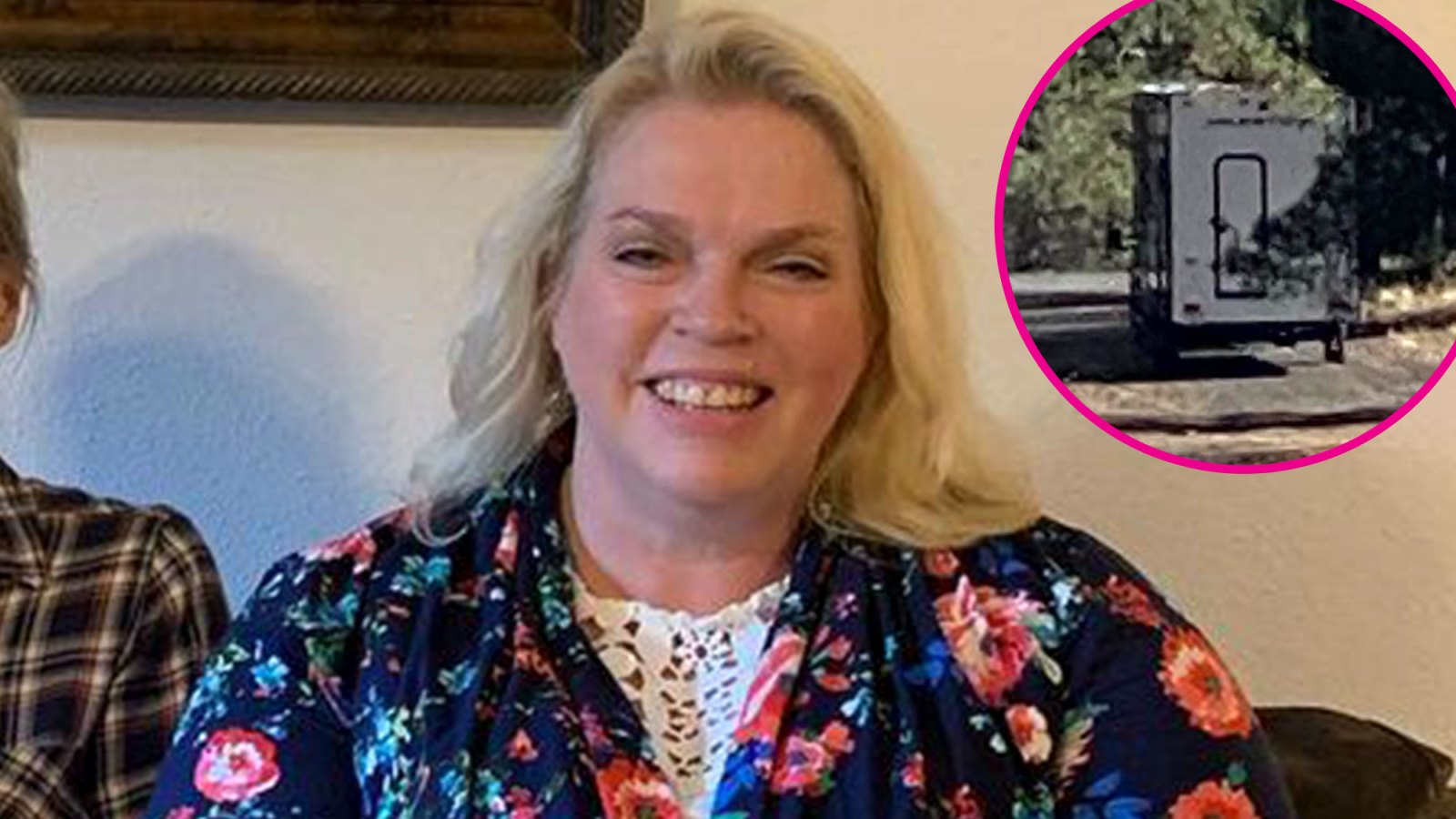 Sister Wives' Janelle Brown Officially Moves Out of RV: 'So Long'