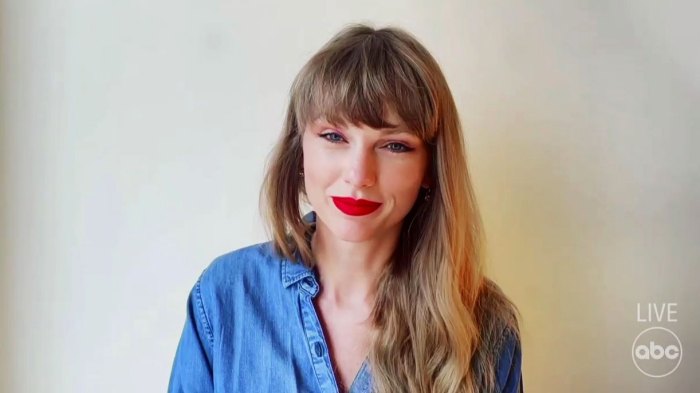 Taylor Swift wins favorite pop album at American Music Awards 2021