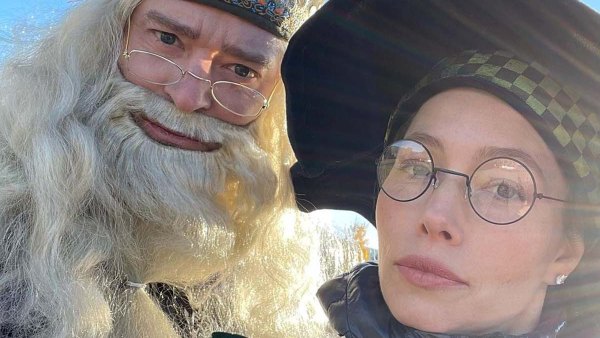 There He Is Justin Timberlake Jessica Biel Share Rare Glimpse 2nd Son