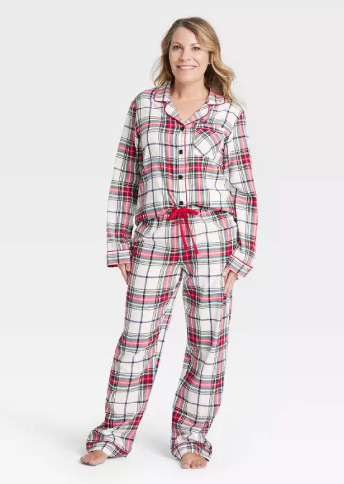 Wondershop Women's Holiday Plaid Flannel Matching Family Pajama Set