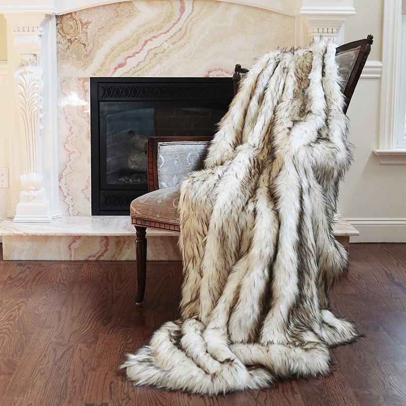 luxury-gifts-faux-fur-blanket