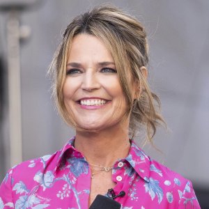 savannah-guthrie-hair-ties