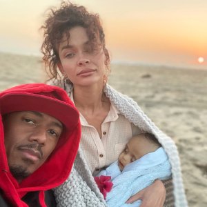 Alyssa Scott Mourns Her and Nick Cannon's Late Son Zen, Shares His 1st Christmas Onesie: 'I Don't Know Exactly What to Do'