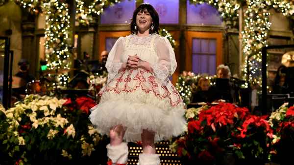 Billie Eilish Celebrates the Holidays During 'Saturday Night Live' Hosting Debut: 'I Love Christmas'