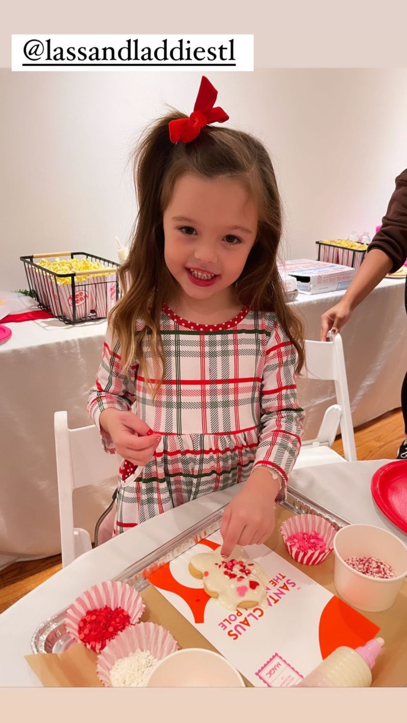 Celebrity Parents Baking Holiday Desserts With Their Kids Meghan King