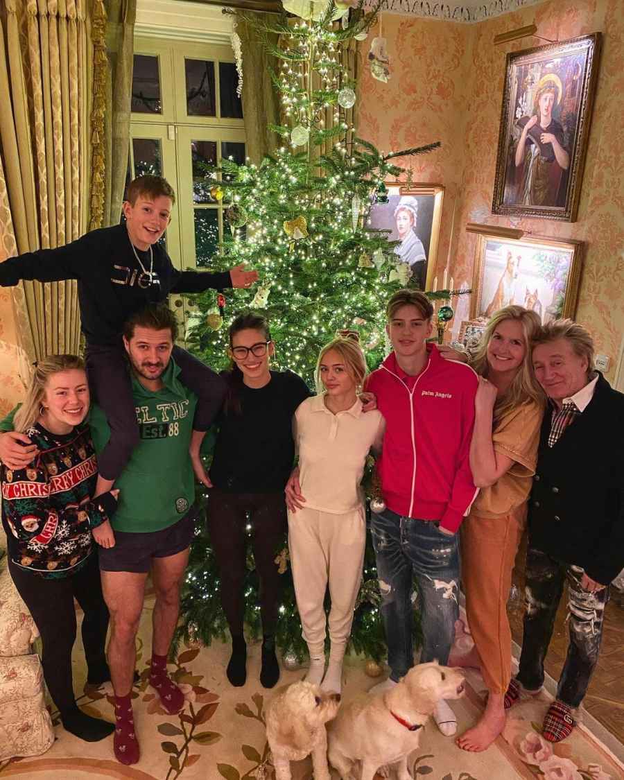 Christmas Tree Cuties! See Rod Stewart’s Festive Photo With His Kids