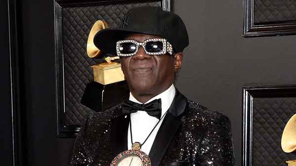 Flavor Flav Fortunate Be Alive After Boulder Nearly Crushes His Car