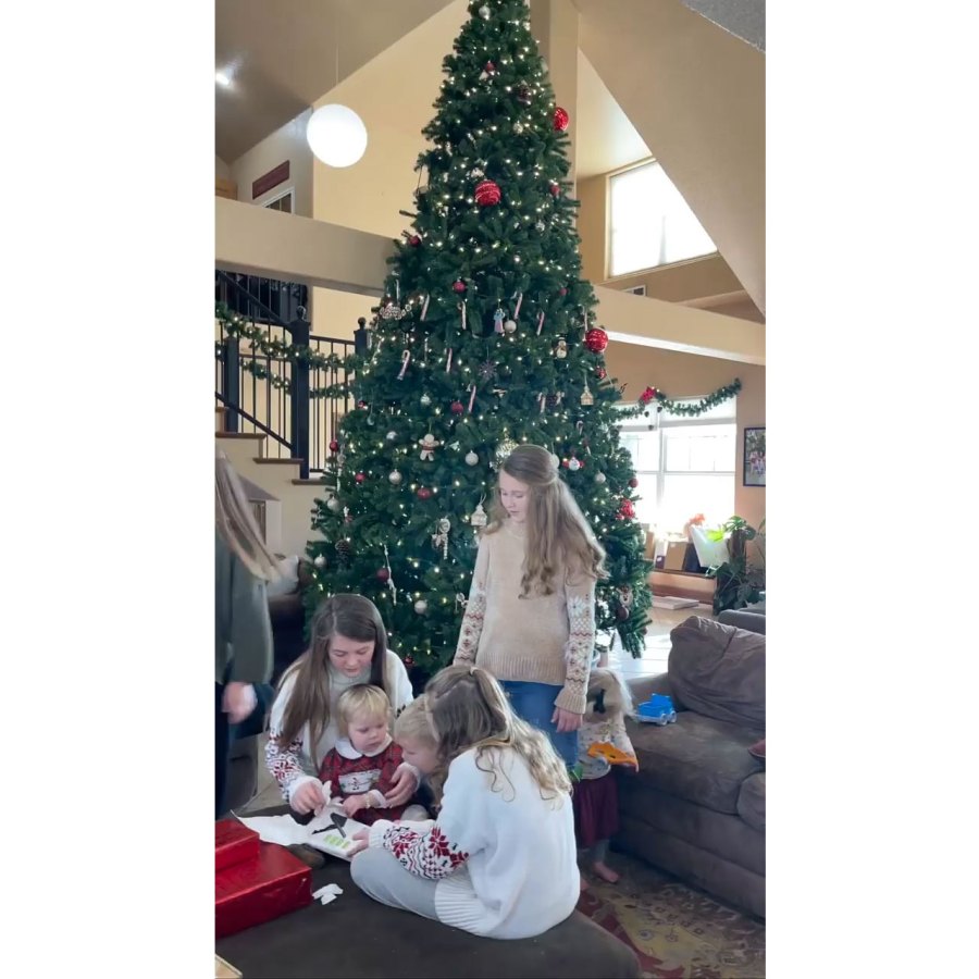 How the Duggar Family Celebrated Christmas Together After Josh Duggar Conviction 13