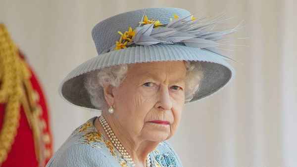 Intruder With Crossbow Arrested Windsor Castle Queen Elizabeth II Celebrated Christmas