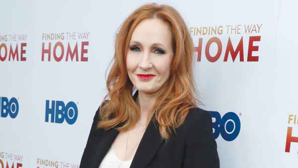 JK Rowling Lands Hot Water Sharing Transphobic Tweet Again