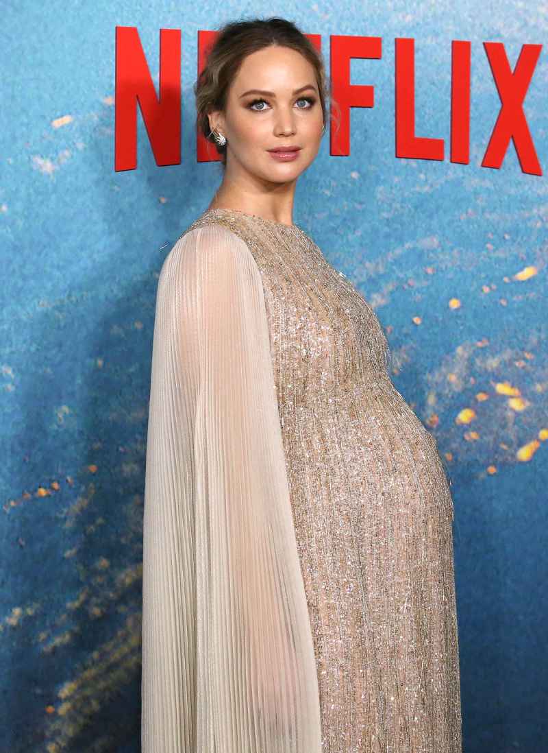 Jennifer Lawrence Pregnant Don't Look Up Premiere 05