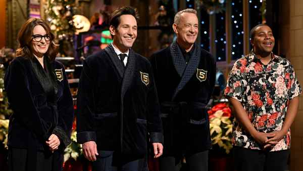 Paul Rudd Joins SNL's Five-Timers Club Amid Downsized Show With Tom Hanks, Tina Fey and Kenan Thompson