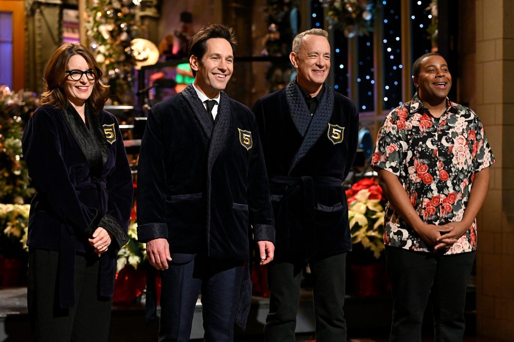 Paul Rudd Joins SNL's Five-Timers Club Amid Downsized Show With Tom Hanks, Tina Fey and Kenan Thompson