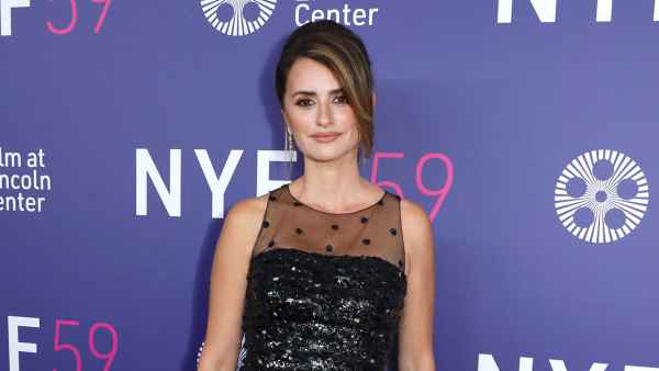 Penelope Cruz Bans Phones and Social Media While Raising 2 Daughters
