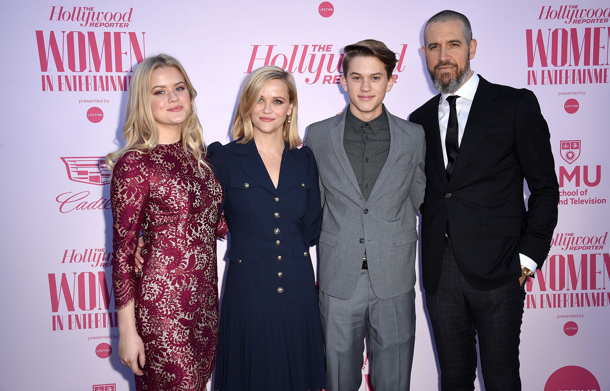 Reese Witherspoon and Jim Toth Recreate 'Sing' Red Carpet Moment With Ava Deacon and Tennessee