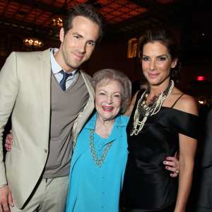 Ryan Reynolds Honors ‘The Proposal’ Costar Betty White After Her Death