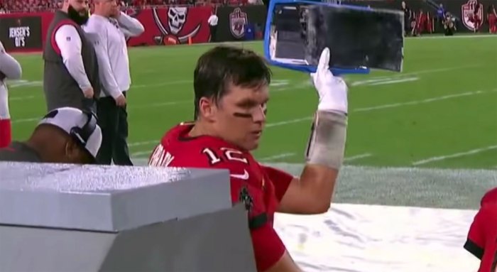 Tom Brady Get Frustrated on the Sideline After Saints Shut-Out 3 Throws Tablet