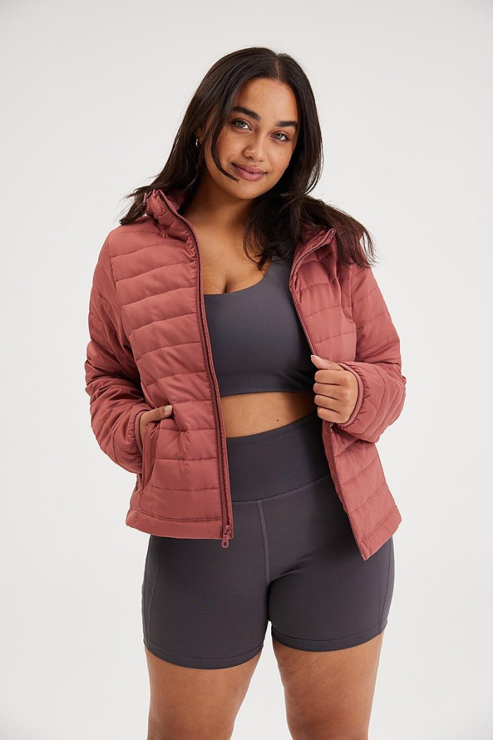 girlfriend-collective-sale-packable-puffer