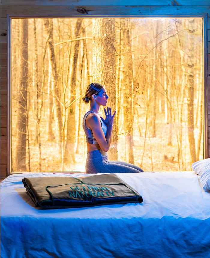 higherdose-infrared-sauna-blanket-peace