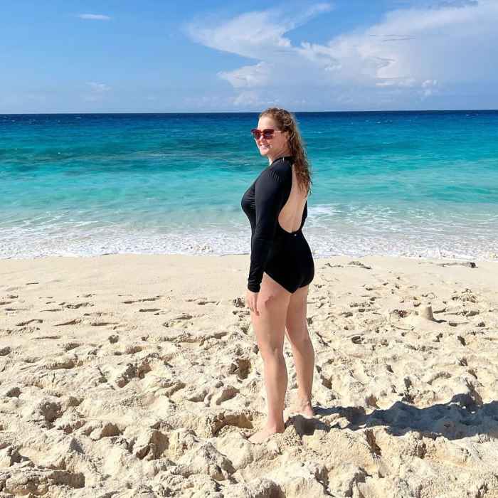Amy Schumer Reveals Weight Loss After Endometriosis Liposuction