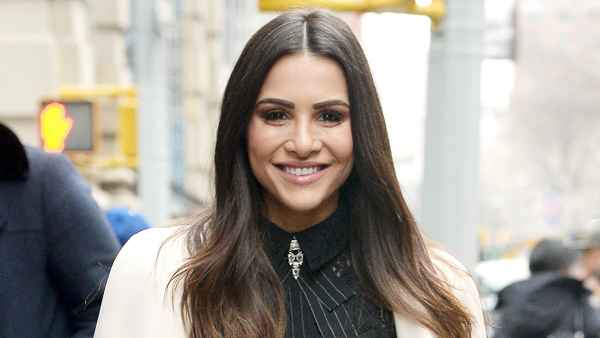 ‘Bachelorette’ Alum Andi Dorfman Has a Perfect Valentine’s Gift for Every Budget