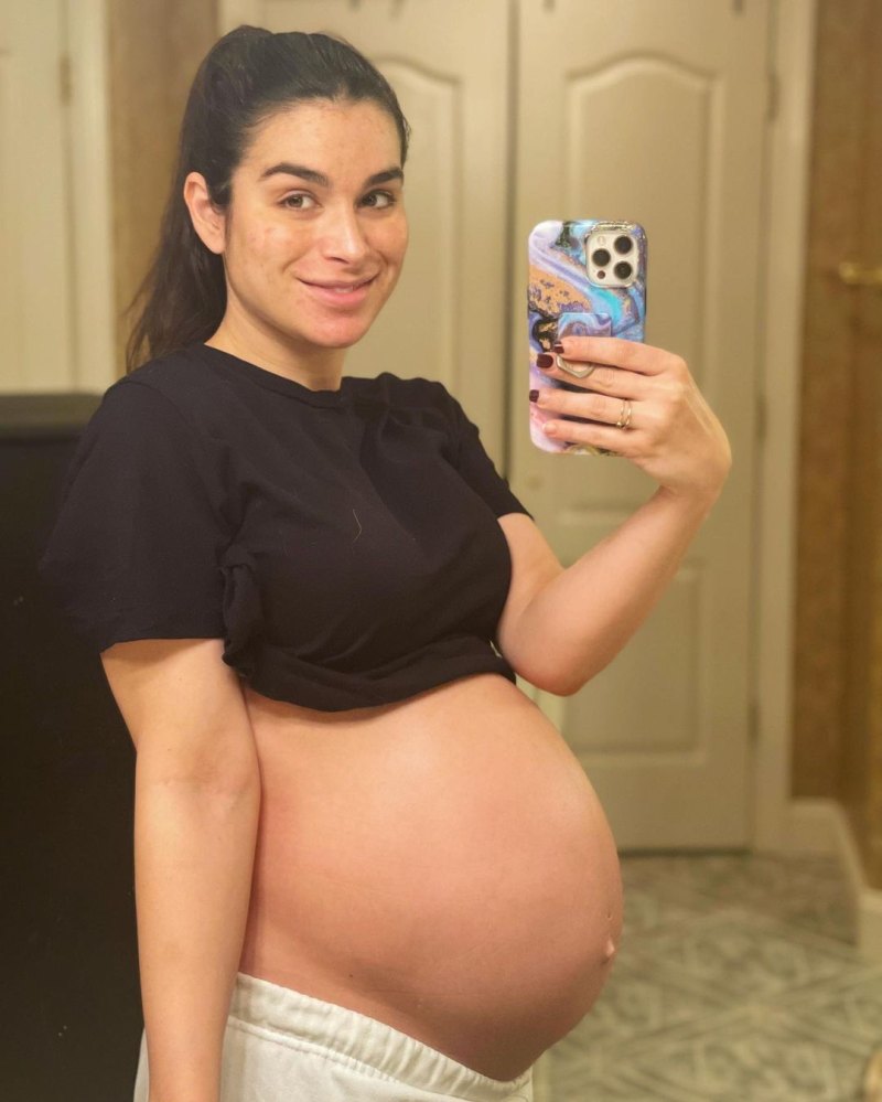 Bare Baby Bump! See Ashley Iaconetti’s Pregnancy Pics Ahead of 1st Child