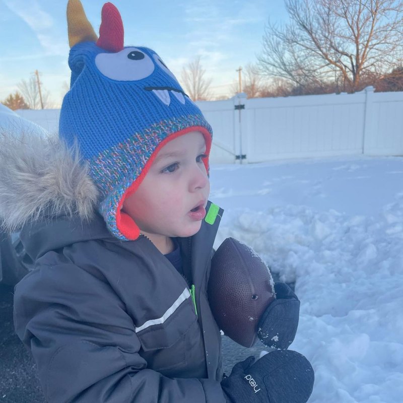 Celeb Parents Playing in the Snow With Their Kids Kailyn Lowry