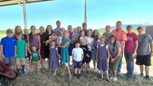 Duggar Family Throws Annual New Years Party After Joshs Conviction