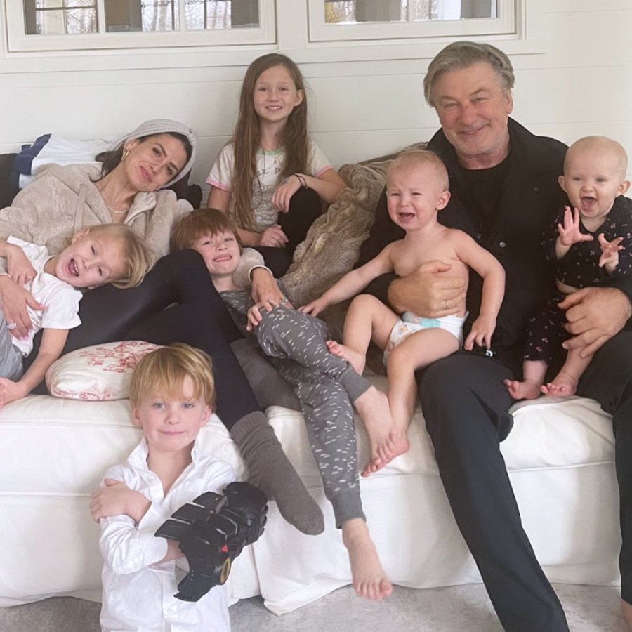 Hilaria Baldwin Shares New Family Pic While Reflecting on 2021’s ‘Awfulness’