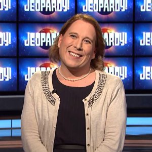Jeopardy Champ Amy Schneider Pearls Have Special Meaning