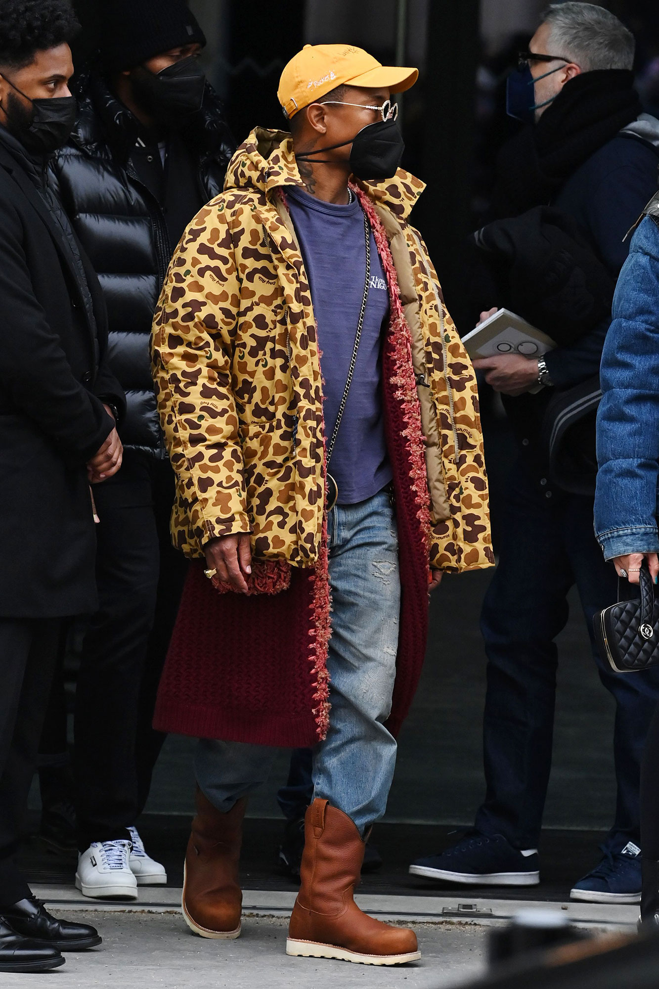Kanye Naomi Celebs Serve Up Chic Street Style Paris Fashion Week Pharrell Williams