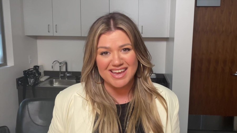 Kelly Clarkson: My Kids Are ‘Obsessed’ With ‘Encanto’