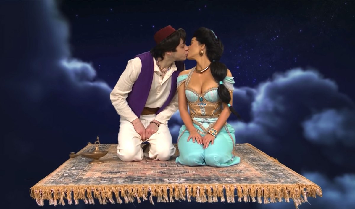 When Kardashian hosted SNL on October 9, 2021, Davidson and a kissing scene from Aladdin were featured.