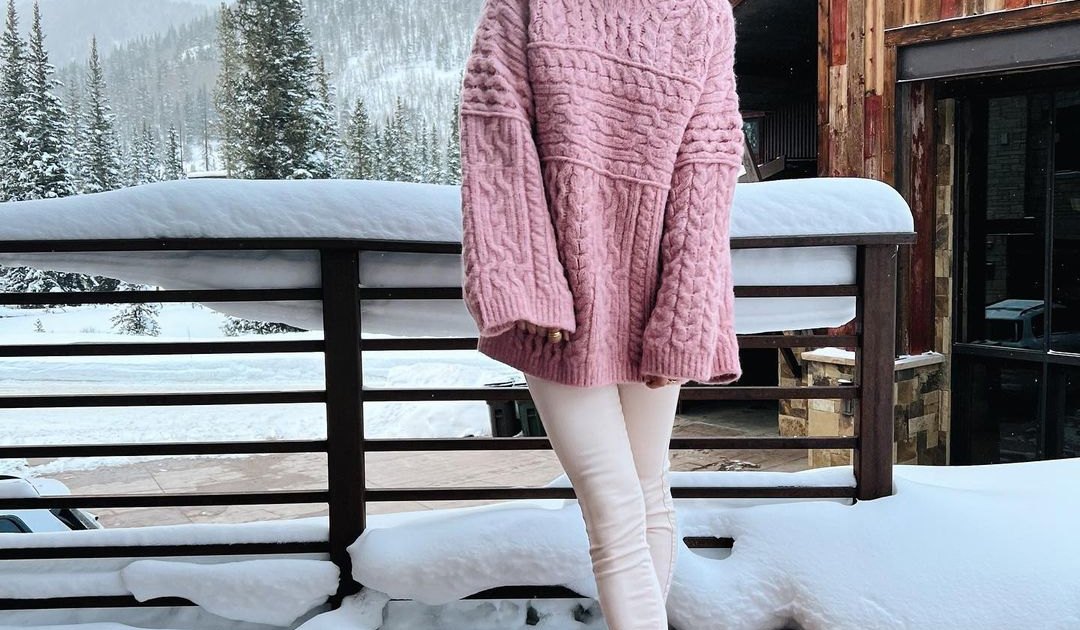 This $25 Turtleneck Sweater Is So Similar to the 1 Kristin Cavallari Wore.jpg