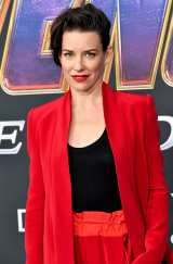 Marvel Star Evangeline Lilly Attends Anti Vax Protest Read Her Statement Smile Red Carpet